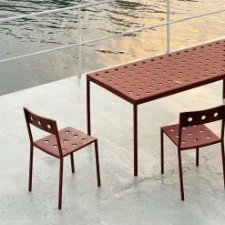 Chaise de jardin en acier rouge Balcony - HAY