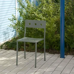 Chaise de jardin en acier rouge Balcony - HAY