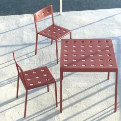 Chaise de jardin en acier rouge Balcony - HAY