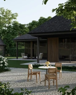 Chaise de jardin en bois de teck et cannage C-Chair - Gubi