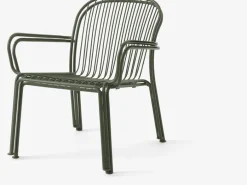 Chaise de jardin large avec accoudoirs en acier vert bronze Thorvald SC101 - &tradition