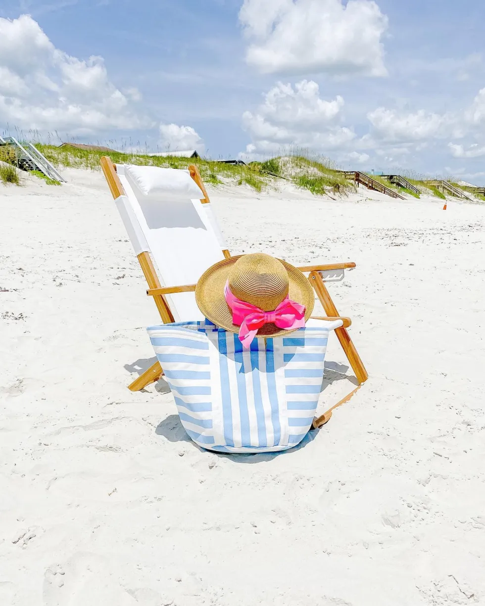 Chaise de plage pliante en tissu blanc Antique The Tommy Chair - Business & Pleasure
