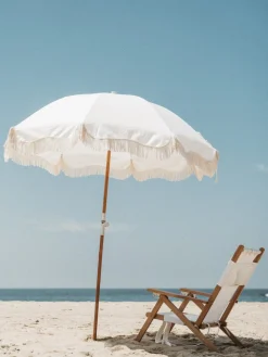 Chaise de plage pliante en tissu blanc Antique The Tommy Chair - Business & Pleasure