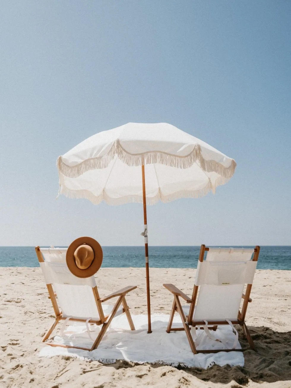 Chaise de plage pliante en tissu blanc Antique The Tommy Chair - Business & Pleasure