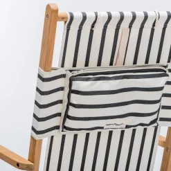 Chaise de plage pliante en toile à rayures noires Monaco The Tommy Chair - Business & Pleasure