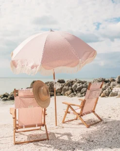 Chaise de plage pliante en toile à rayures rose Lauren's Stripe The Tommy Chair - Business & Pleasure