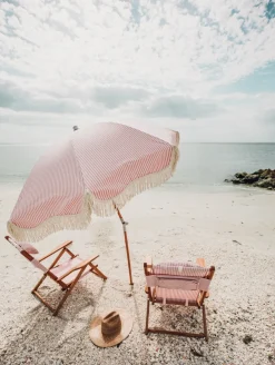 Chaise de plage pliante en toile à rayures rose Lauren's Stripe The Tommy Chair - Business & Pleasure