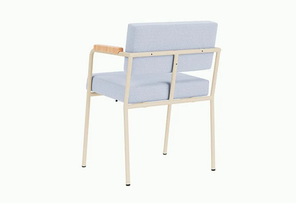 Chaise de salle à manger avec accoudoirs en acier beige et tissu bleu glacé Monday - Fest Amsterdam