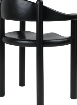 Chaise de salle à manger avec accoudoirs en pin noir Daumiller - Gubi
