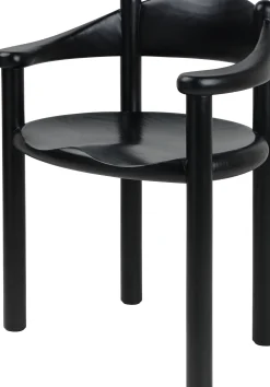 Chaise de salle à manger avec accoudoirs en pin noir Daumiller - Gubi