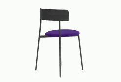 Chaise de salle à manger en hêtre noir mat et tissu violet Friday - Fest Amsterdam