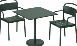 Chaise d'extérieur avec accoudoirs en acier vert foncé Linear - Muuto