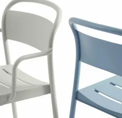 Chaise d'extérieur en acier bleu ciel Linear - Muuto