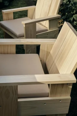 Chaise d'extérieur en pin naturel Crate - Hay