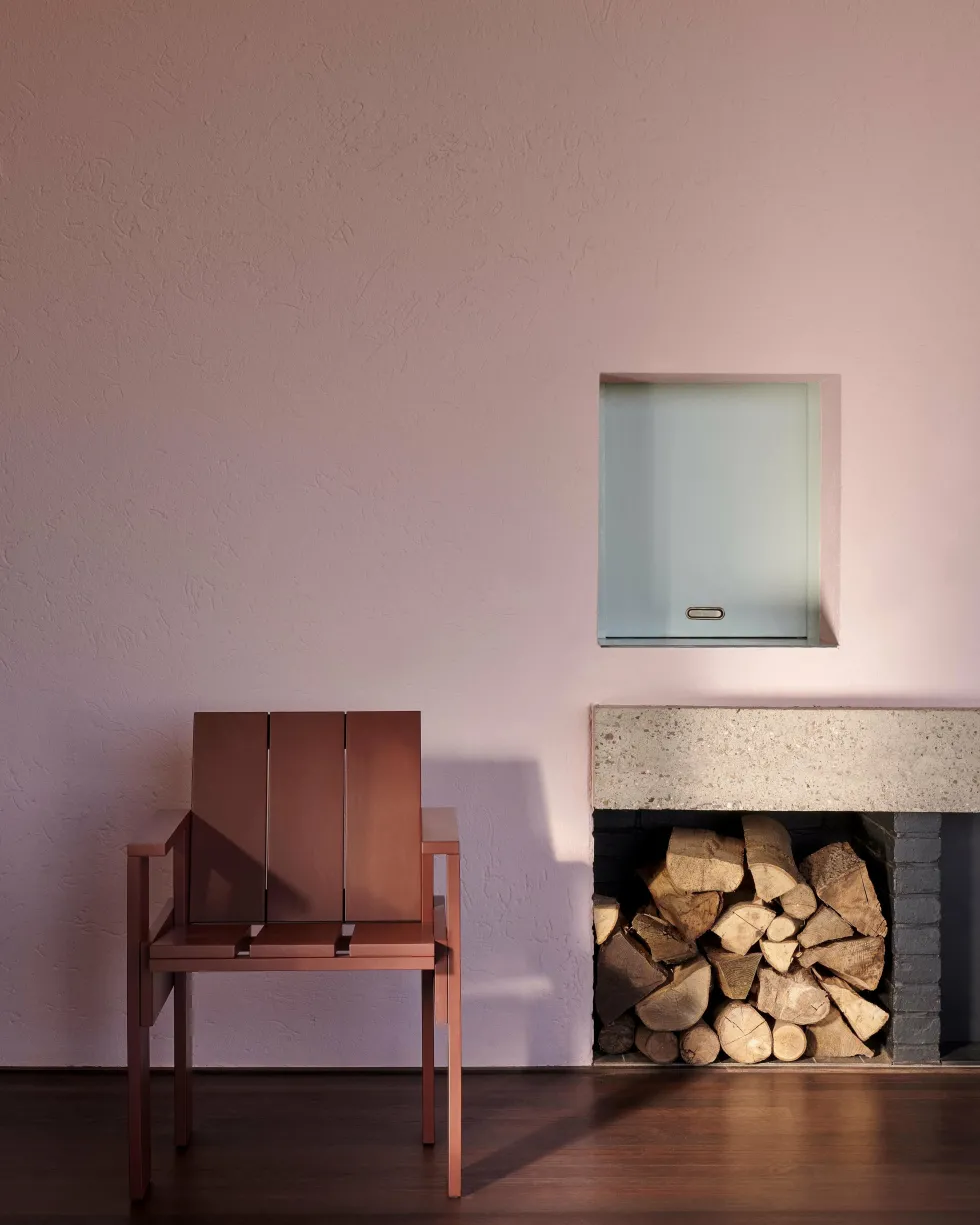Chaise d'extérieur en pin noire Crate - Hay