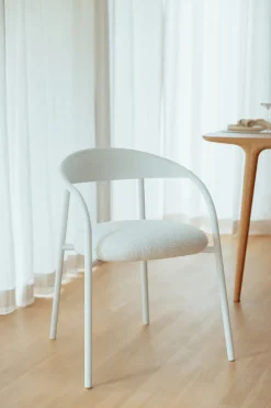 Chaise en acier blanc et tissu ivoire 74x60x54cm Linelle - Metallbude