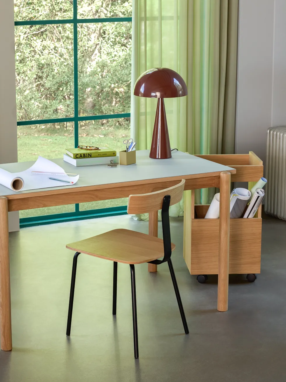 Chaise en bois de chêne et fer noir Hock - Hübsch