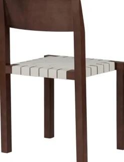 Chaise en bois de hêtre massif brun cacao et sangles naturelles en coton Toli - noo.ma