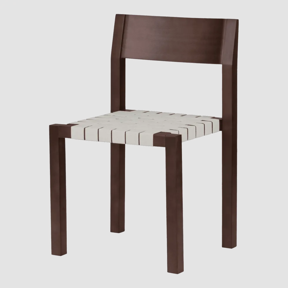 Chaise en bois de hêtre massif brun cacao et sangles naturelles en coton Toli - noo.ma