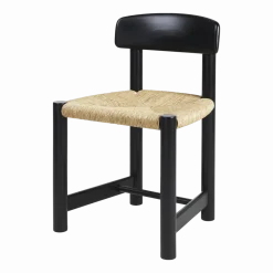 Chaise en bois de pin noir Daumiller - Gubi