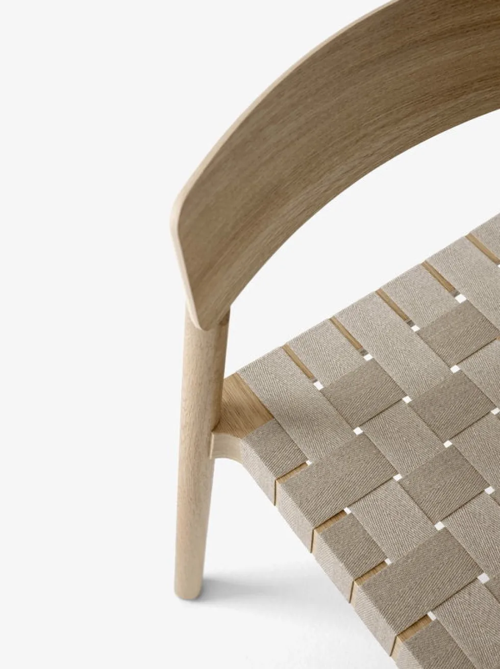 Chaise en bois naturel et sangles en lin naturel Betty TK1 - &tradition