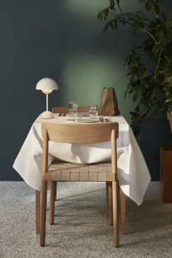 Chaise en bois naturel et sangles en lin naturel Betty TK1 - &tradition