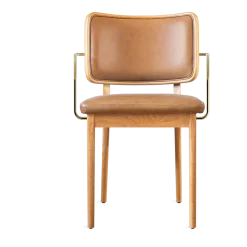 Chaise en chêne avec accoudoirs en cuir tabac Tapissier - RED Edition