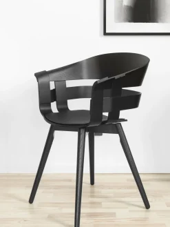 Chaise en frêne noir Wick - Design House Stockholm