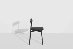 Chaise en hêtre noir cuir 78 cm Fromme - Petite Friture