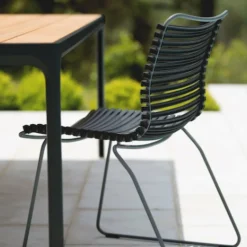 Chaise en métal et plastique bleu pigeon CLICK - Houe