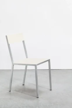 Chaise en métal ivoire 52x39x80cm - valerie_objects