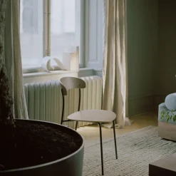 Chaise en noyer Missing - New Works