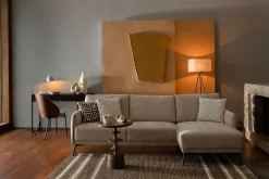 Chaise en tissu beige et bois de frêne et métal noir Rodin - Dutchbone