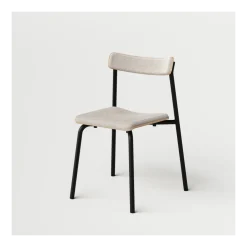 Chaise en tissu recyclé beige sable et cadre noir graphite Etude - TIPTOE
