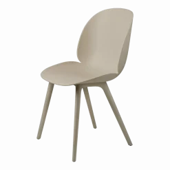 Chaise extérieure en plastique beige Beetle - Gubi