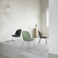 Chaise gris anthracite et pieds noir anthracite Oslo - Muuto