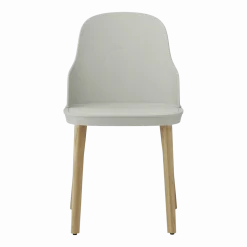 Chaise gris chaud au pietement en chêne Allez Warm Grey - Normann Copenhagen