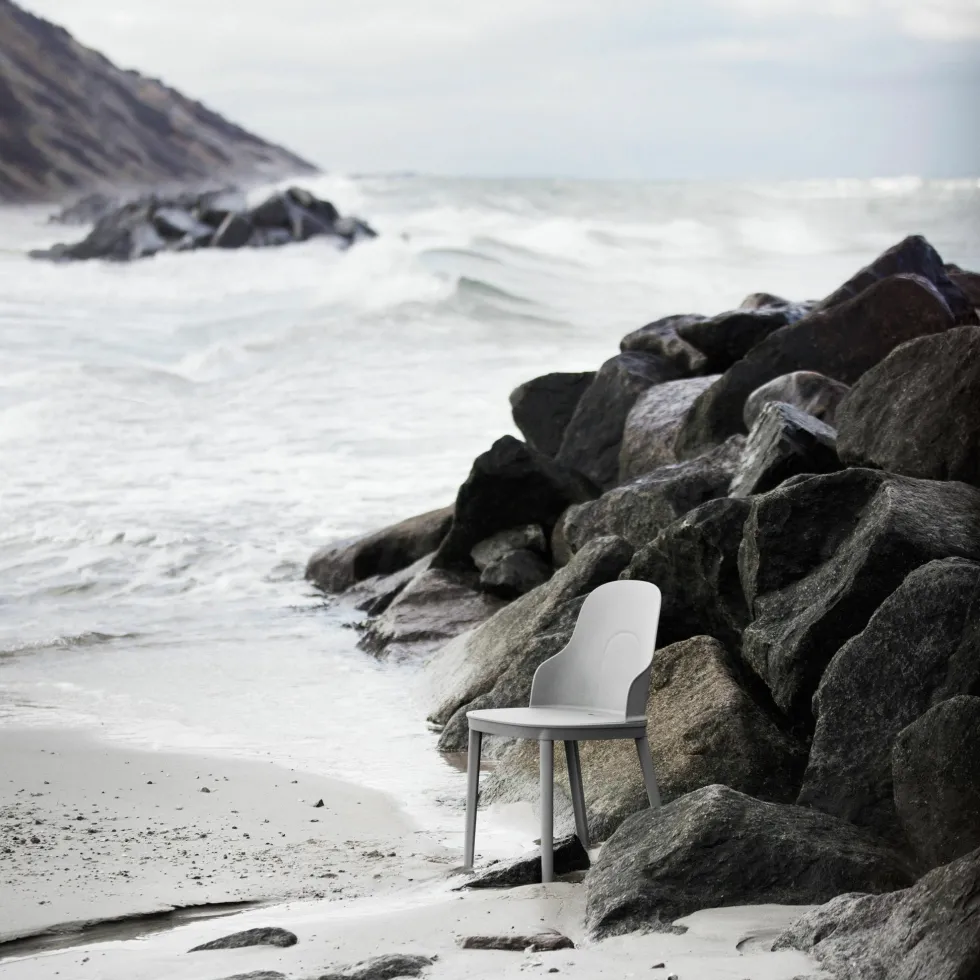 Chaise gris chaud en polypropylène Allez Warm Grey - Normann Copenhagen