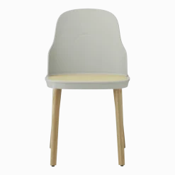 Chaise gris chaud à l'assise en cannage moulé et au pietement en chêne Allez Warm Grey - Normann Copenhagen