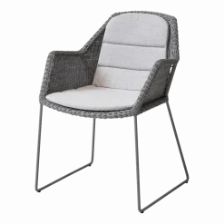 Chaise grise avec coussin écru Breeze - Cane-Line