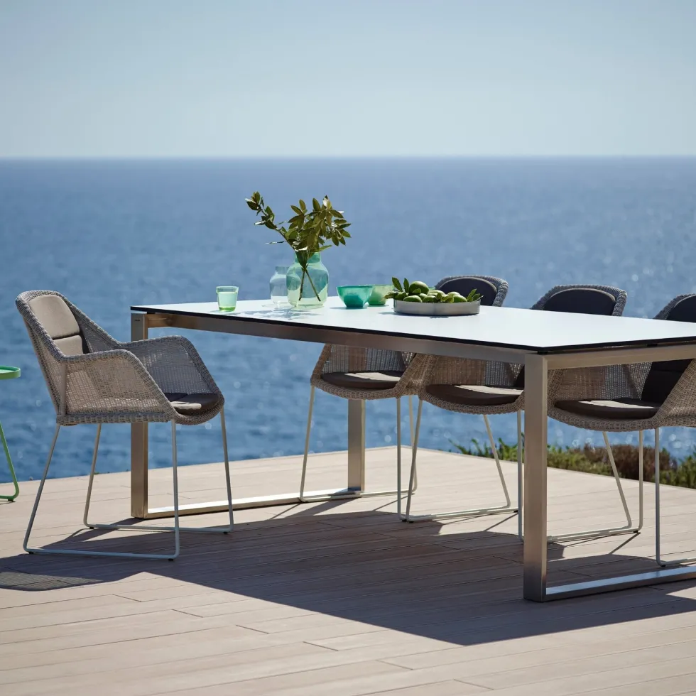 Chaise grise avec coussin gris Breeze - Cane-Line