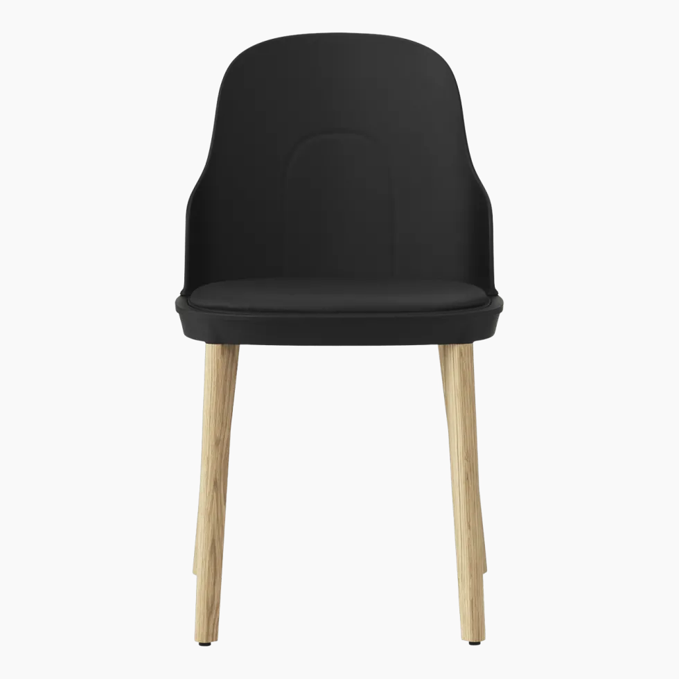 Chaise à l'assise en cuir noir et au pietement en chêne Allez noir - Normann Copenhagen
