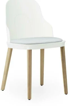 Chaise à l'assise en tissu canvas blanc et au piètement en chêne Allez blanc - Normann Copenhagen