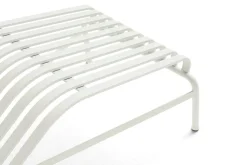 Chaise longue en métal crème Palissade - HAY