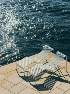 Chaise longue en métal crème Palissade - HAY
