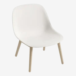 Chaise lounge blanche piétement en chêne Fiber - Muuto