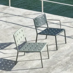 Chaise lounge de jardin avec accourdoirs en acier anthracite Balcony - HAY