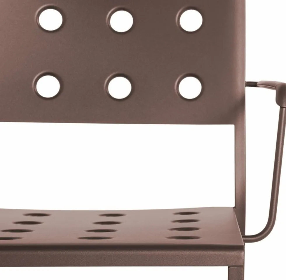 Chaise lounge de jardin avec accourdoirs en acier rouge Balcony - HAY