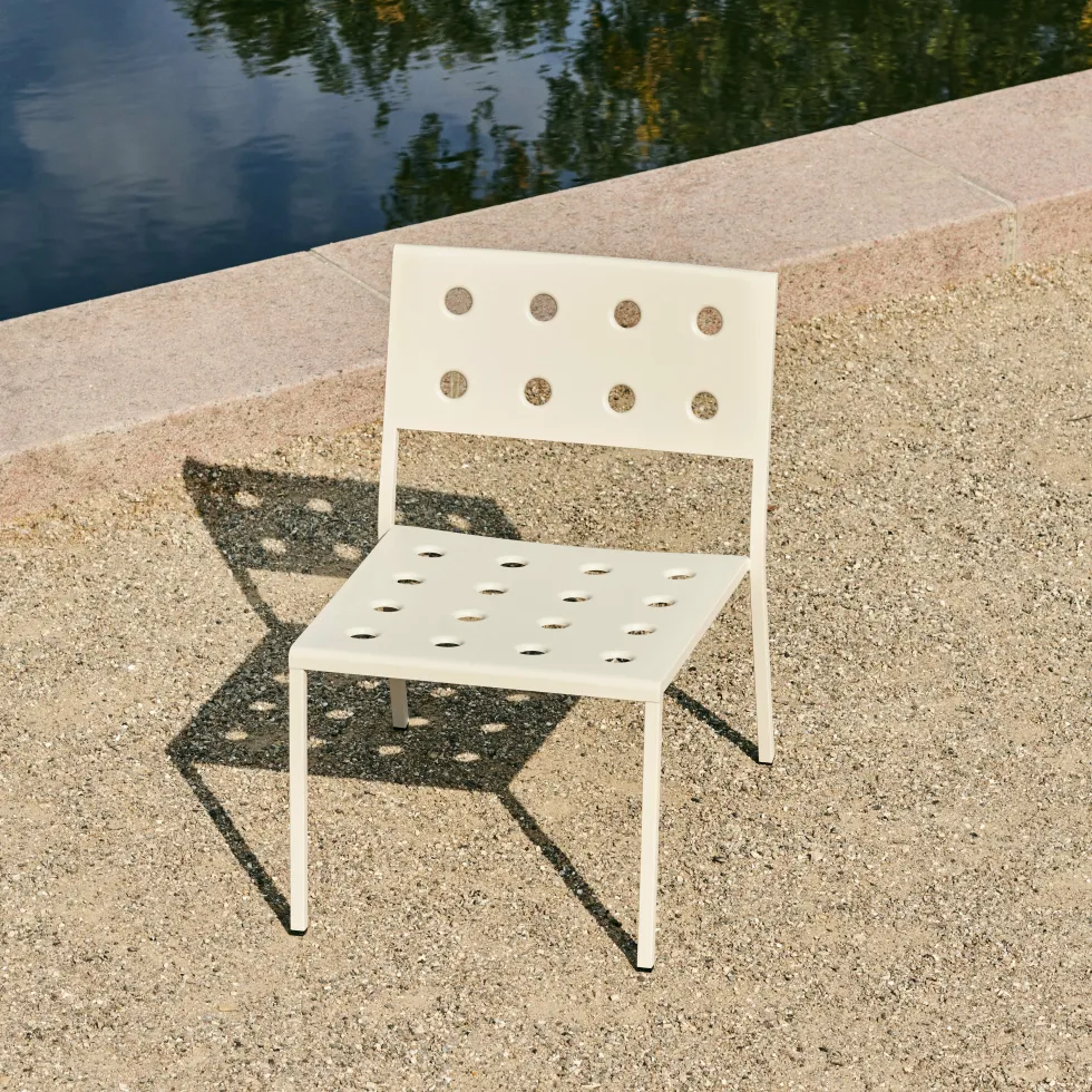 Chaise lounge de jardin en acier anthracite Balcony - HAY