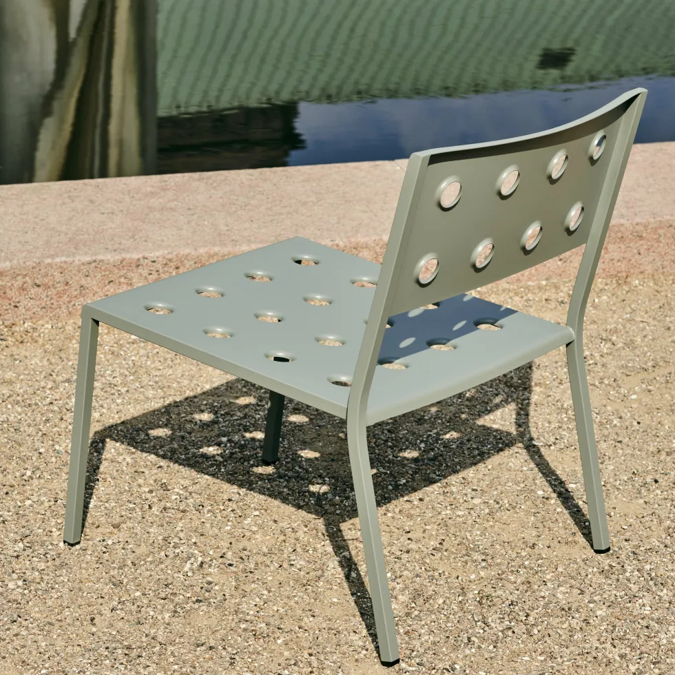 Chaise lounge de jardin en acier anthracite Balcony - HAY